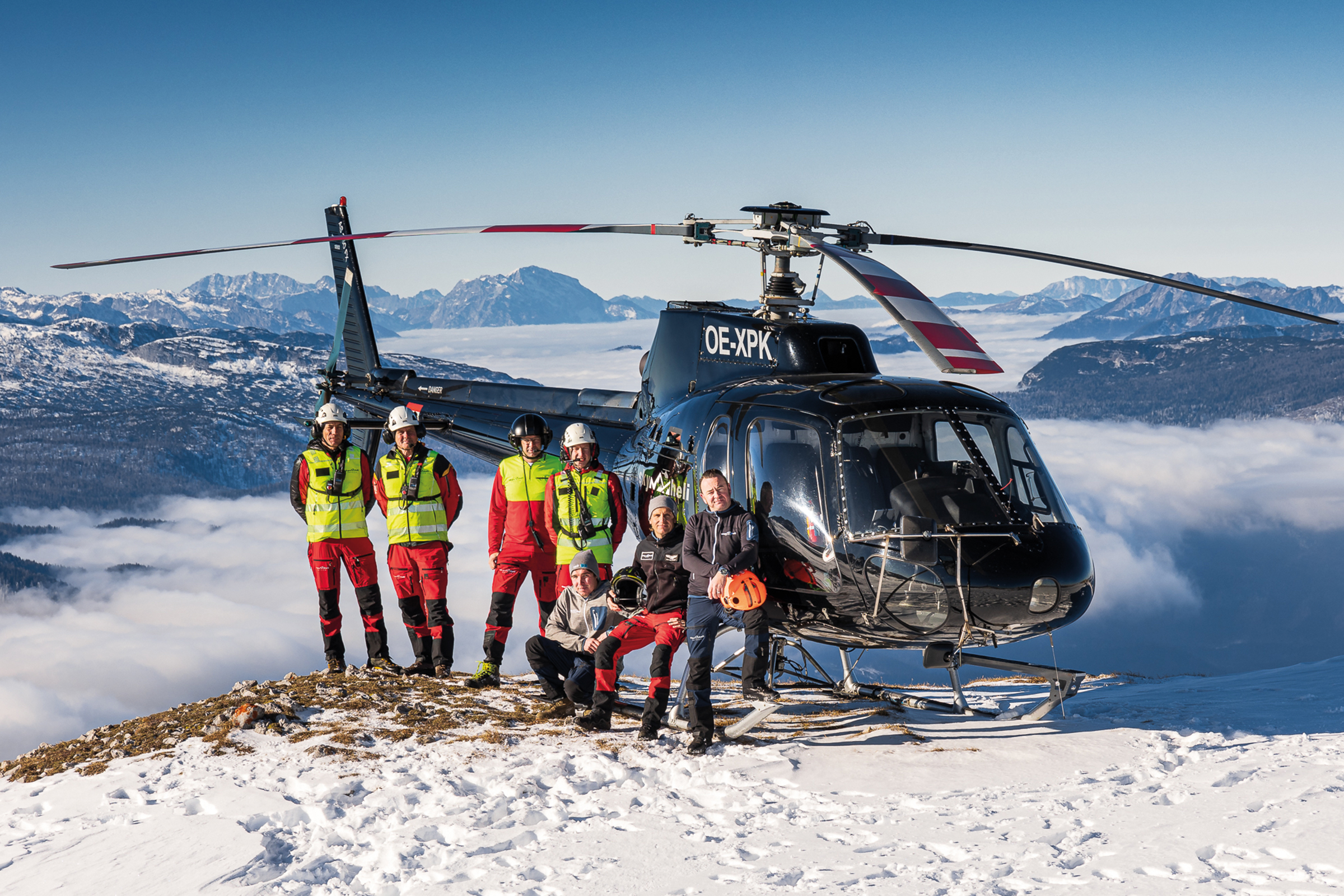 Peak heli service | Helikopter fliegen | Hubschrauber fliegen, PEAKHELISERVICE Team