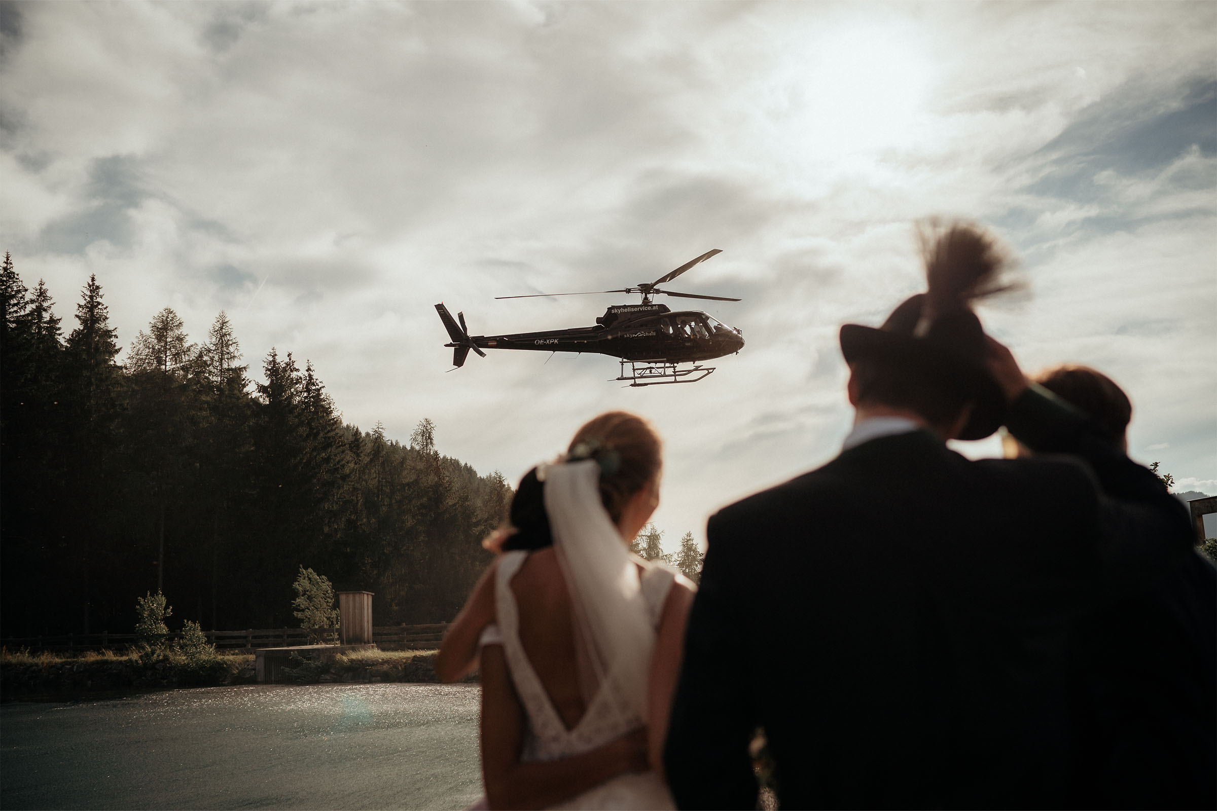 Peak heli service | Helikopter fliegen | Hubschrauber fliegen, PEAKHELISERVICE Hochzeitsflug