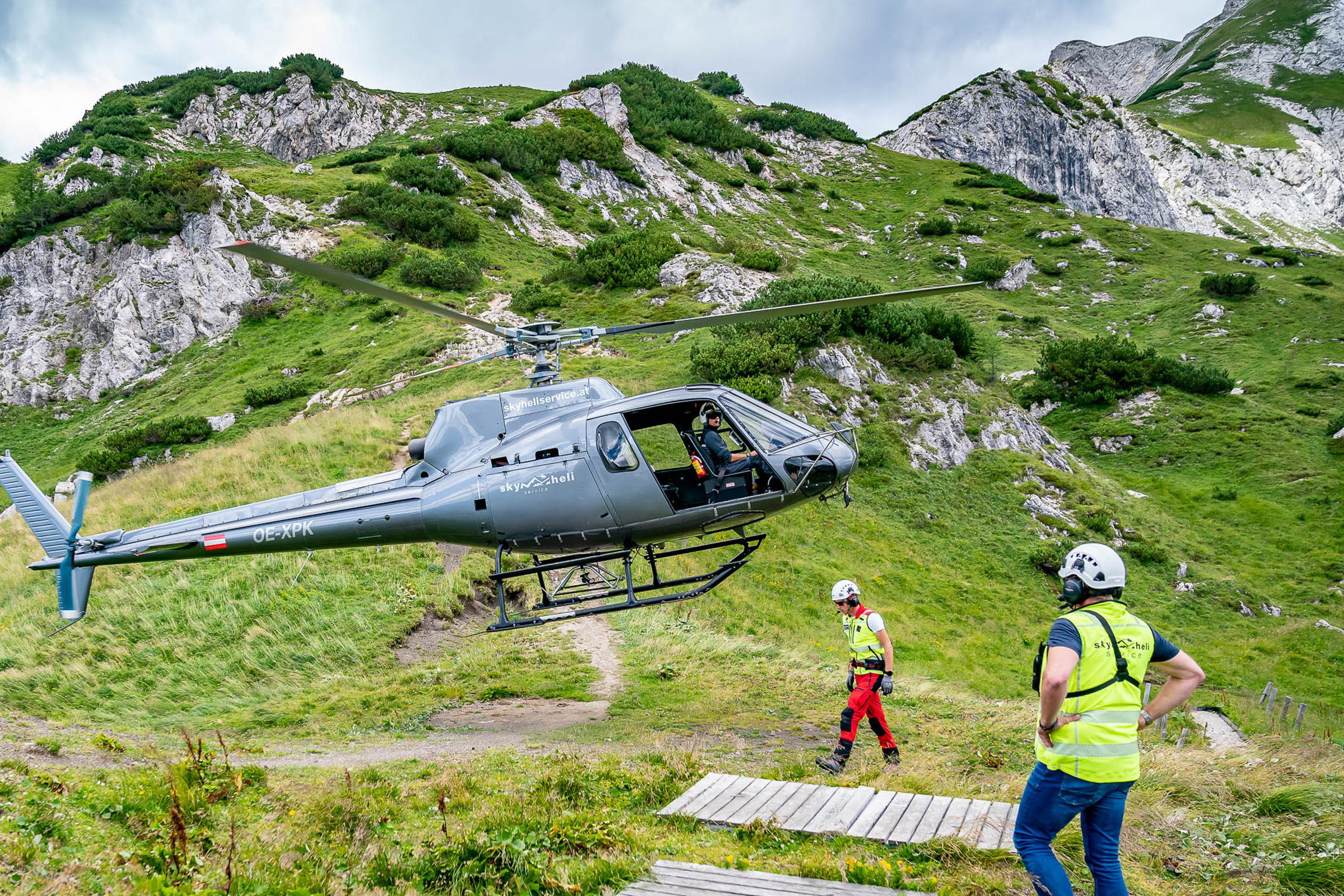 Peak heli service | Helikopter fliegen | Hubschrauber fliegen, PEAKHELISERVICE arbeitsflug as350