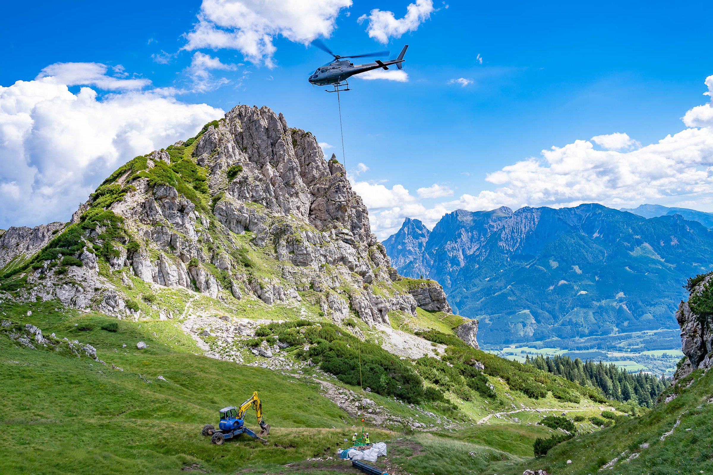 Peak heli service | Helikopter fliegen | Hubschrauber fliegen, PEAKHELISERVICE arbeitsflug crew