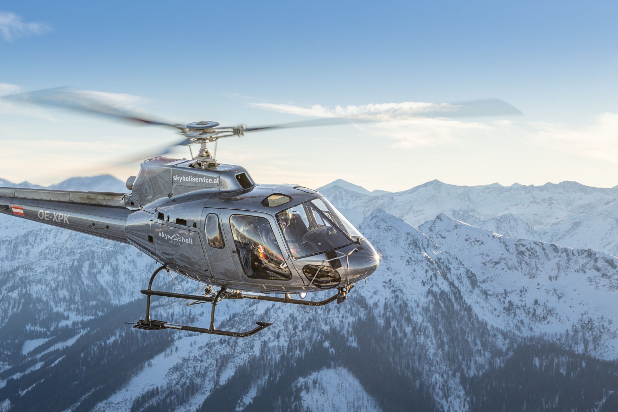 Peak heli service | Helikopter fliegen | Hubschrauber fliegen, PEAKHELISERVICE vip shuttle